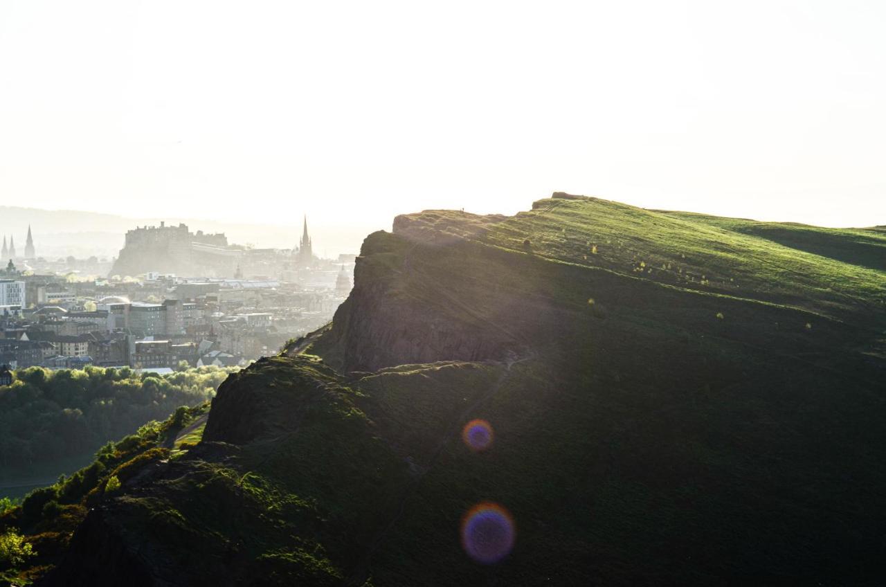 Pass The Keys Beautiful And Bright Georgian Style Morningside Apartment Edinburgh Eksteriør billede